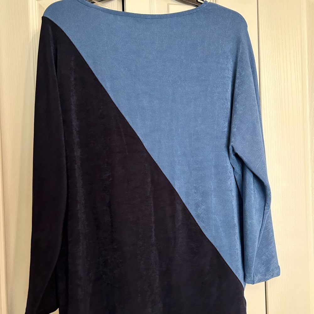 Chico’s Colorblock Bateau Top in Wave Blue-New with Tags